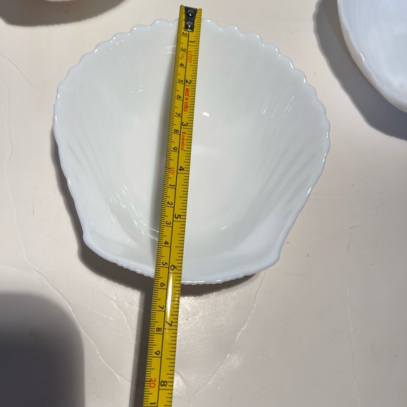 Vintage 6” Clamshell Sea Shell Footed Snack Bowls A Set of 8.  Made in France. - Picture 6 of 8